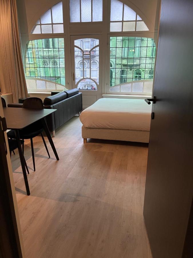 3 Bedroom Art-Nouveau Apartment With Free Parking 根特 外观 照片